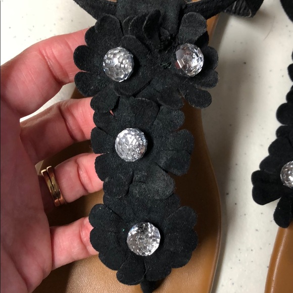 Size 7/8 Rue21 black sandals - Picture 5 of 6